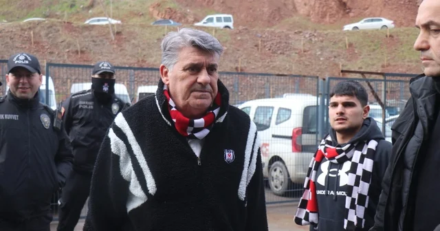 Serdar Adalı taraftarla birlikte maça geldi Kocaelispor ve Beşiktaş takımları stadyuma giriş yaptı Kocaeli Haberleri