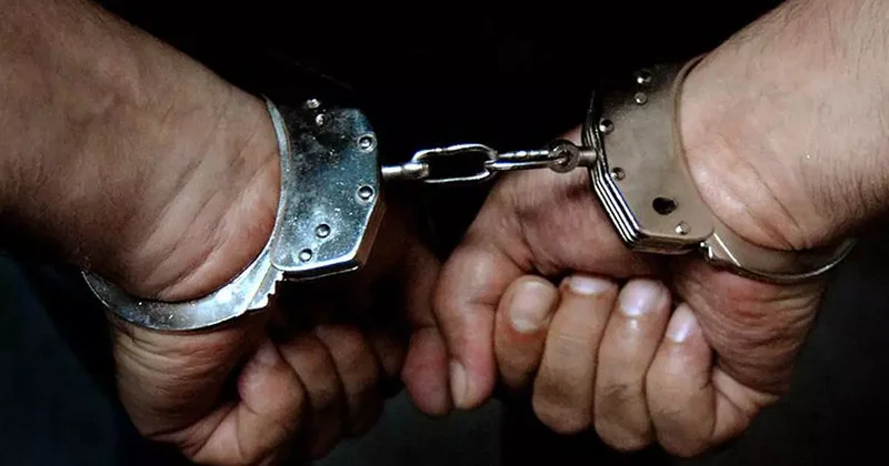 Erzurum da dolandırıcılara banka hesabı temininde aracılık eden 2 zanlı tutuklandı