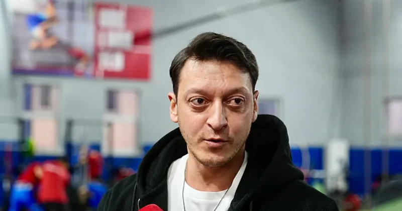 Mesut Özil: İnşallah Fenerbahçe şampiyon olur