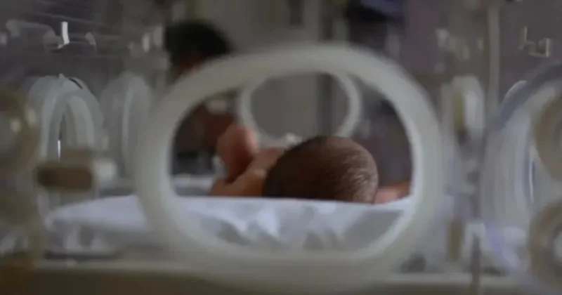 Hastane yenidoğan bebeği görünce gözlerine inanamadı! Neredeyse rekorlar kitabına girecekti Sözcü Gazetesi