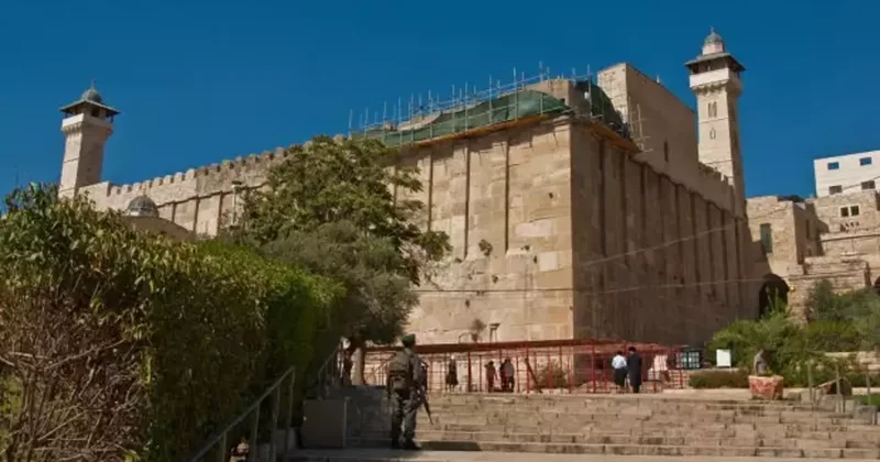 İsrail, Harem i İbrahim Camisini kapattı