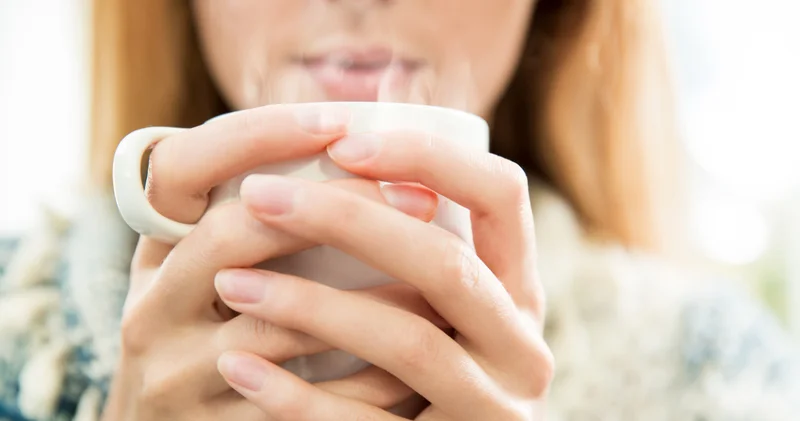 Sabah sıcak su içme trendi: Fayda mı, abartı mı?