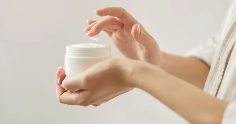 Östrojen kreminin kontrolsüz kullanımı kanser yapıyor Sağlık Haberleri