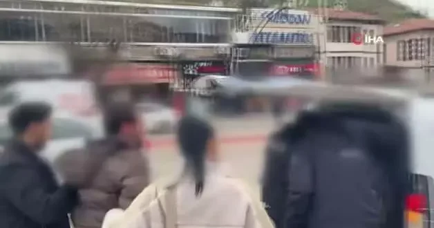 Bursa da taciz iddiası ortalığı karıştırdı: Şüpheliyi linçten polis kurtardı