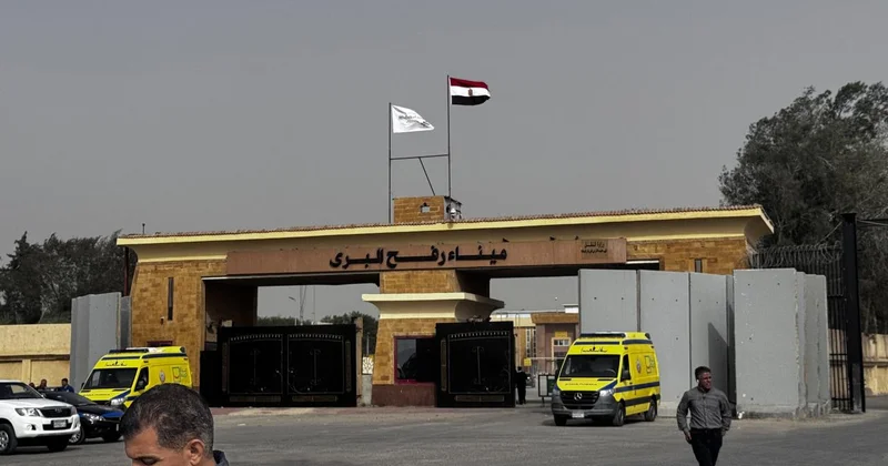 Soykırımcı İsrail, İran misillemesini gerekçe göstererek Gazze’ye açılan tüm kapıları kapattı