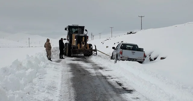 Iğdır da kapalı 5 köy yolunda çalışmalar devam ediyor Iğdır Haberleri
