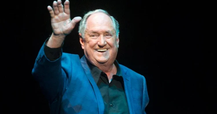 Ayrılık zor şarkısıyla kalplerde yer etmişti... Efsane şarkıcı hayata veda etti