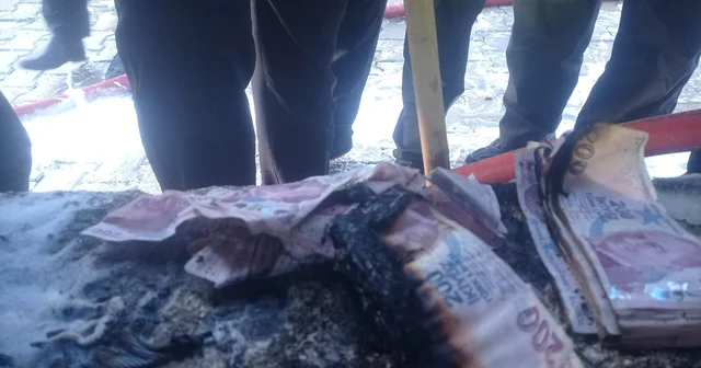 Evinde çıkan yangında 183 bin TL si de yandı Kahramanmaraş Haberleri