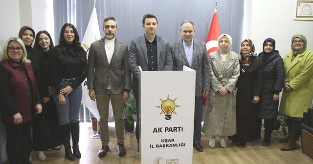 28 Şubat ın yıl dönümünde AK Parti Uşak İl Başkanlığı ndan 81 ilde eşzamanlı açıklama Uşak Haberleri