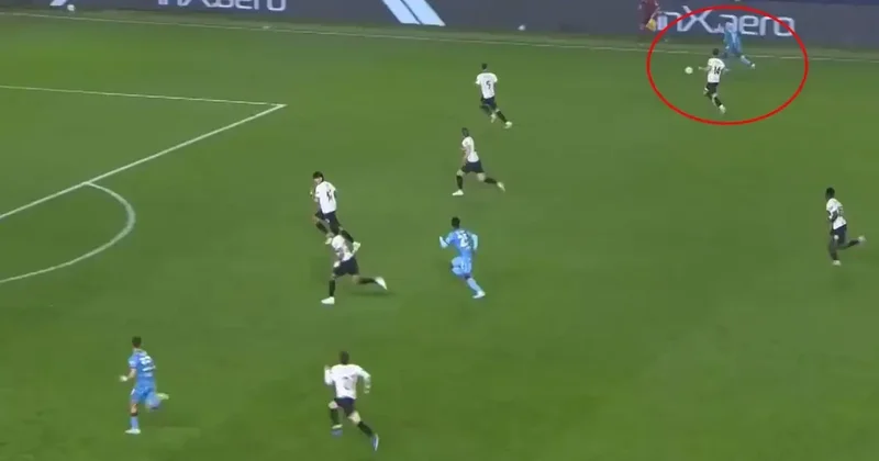 Görenler inanamıyor! Cagliari nin yıldızından inanılmaz bir gol