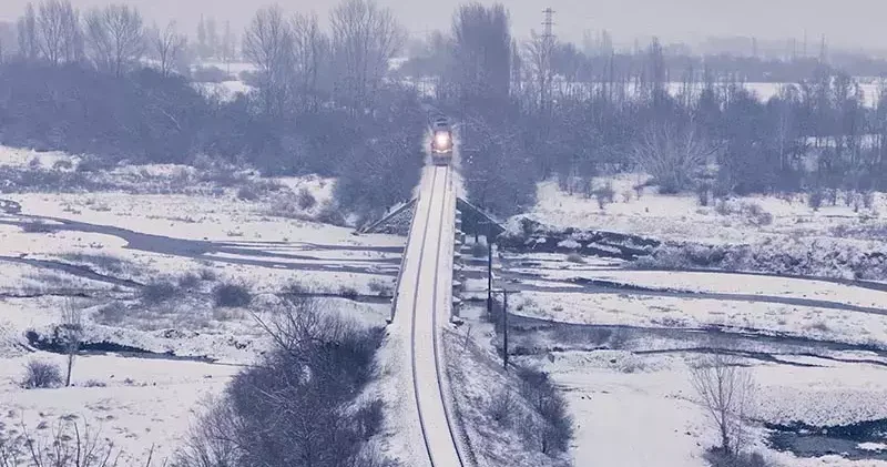 Doğu Ekspresi’nin kar altındaki yolculuğu