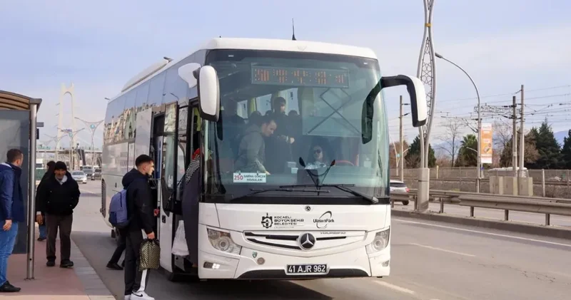 Son seferini gece yarısı yapacak: Yılların belediye otobüsü hattı tarih olacak