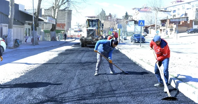Dulkadiroğlu nda sürüş konforu için Büyükşehir den müdahale Kahramanmaraş Haberleri