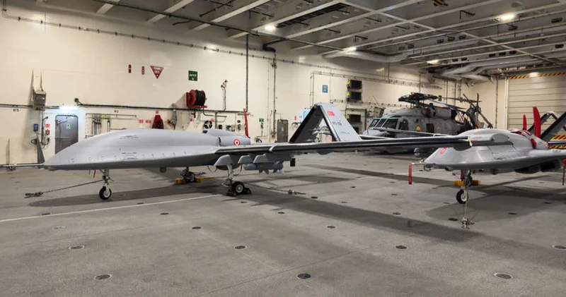 TCG Anadolu da Türk Savunma Sanayii Fuarı Dış Haberler