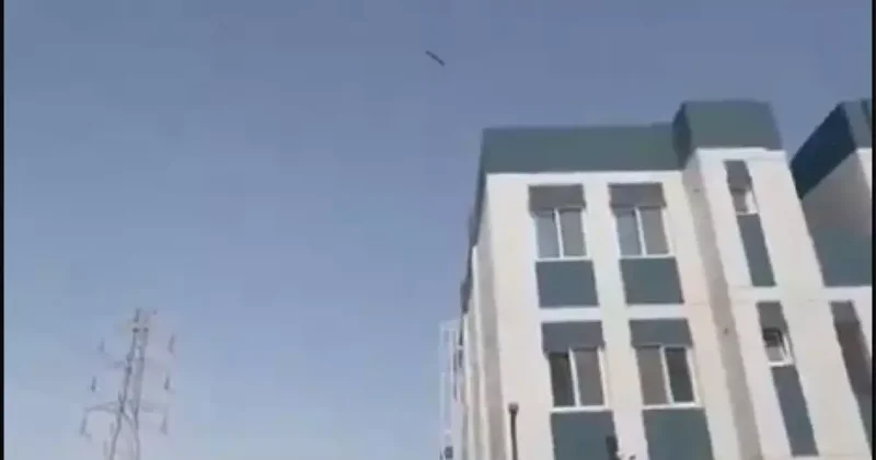 6 ülke hedef oldu! İşte İran füzesinin Katar a düştüğü an