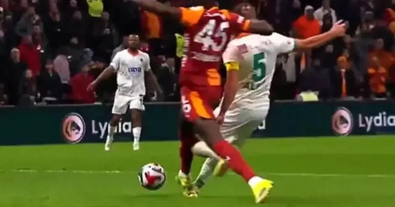 RAMS Park ta tartışmalı kararlar! Galatasaray penaltı bekledi