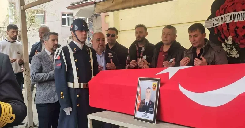 Bayram dönüşü motosikleti ile kaza yapan Uzman Çavuş dualarla son yolculuğuna uğurlandı