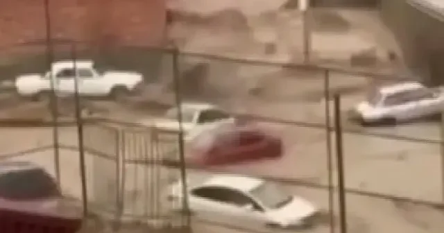 Dağıstan’da sel felaketi: 320 bin kişi karanlıkta kaldı acil durum ilan edildi VİDEO İZLE