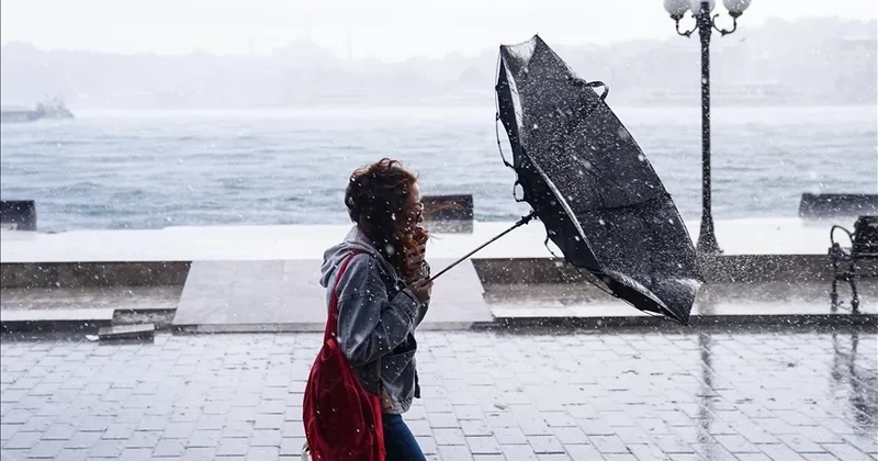 İçişleri Bakanlığı ndan bazı iller için sarı kodlu uyarı: Fırtına, dolu, yağış kapıda... Otomobil sel sularına kapıldı: 1 ölü, 1 yaralı