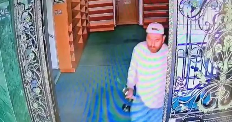 Oltalı hırsız camiden mikrofon çaldı