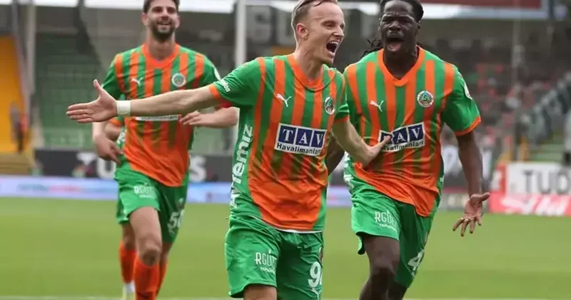 Türkiye favori ama bizim için fark etmez Alanyaspor un yıldızından final sözleri! Fanatik Gazetesi Futbol Haberleri Spor