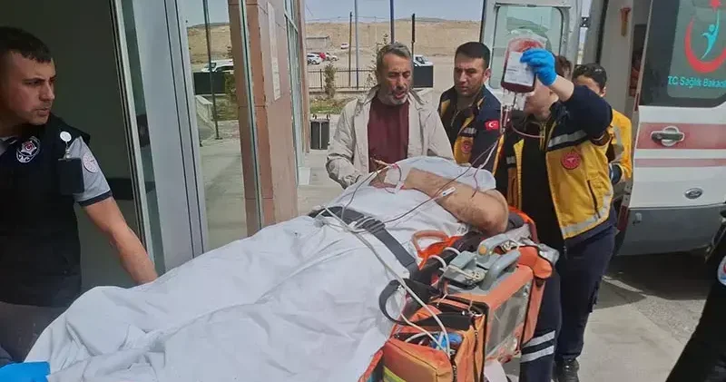 Boşanma aşamasındaki eşini bıçaklayıp, intihar girişiminde bulundu