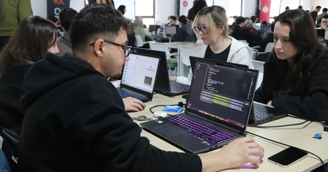 Samsun da TUA tarafından yapılan Astro Hackhaton yarışması başladı Samsun Haberleri