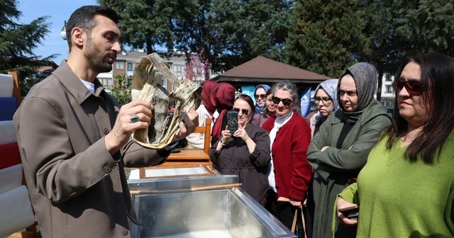Tarımsal atıkların sanatsal kağıda dönüşüm yolculuğu Düzce Haberleri