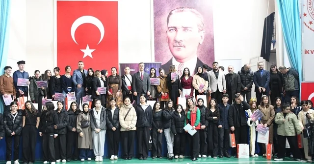 Şırnak ta genç yetenekler tiyatro il finalinde sahne aldı Şırnak Haberleri