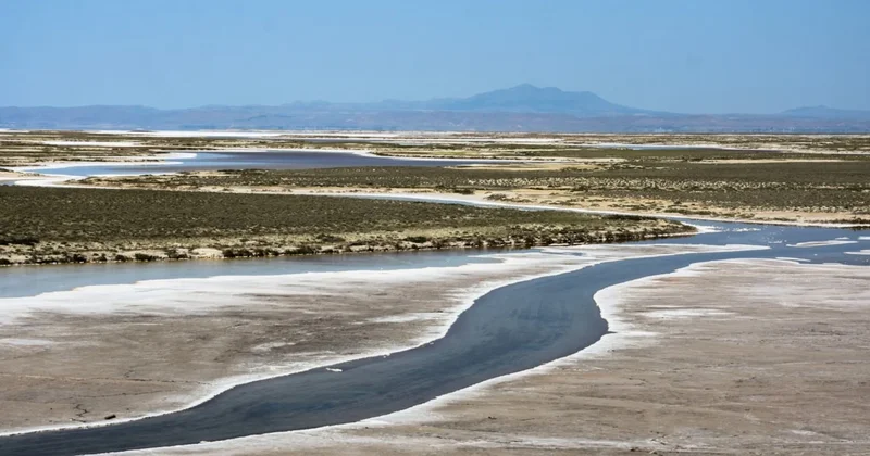 Anadolu toprakları genişlemeye başladı: Tuz Gölü nde dev uyanış tetikleniyor Sözcü Gazetesi