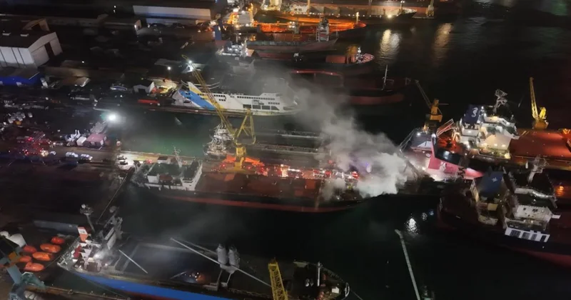 Tuzla da kuru yük gemisinde yangın