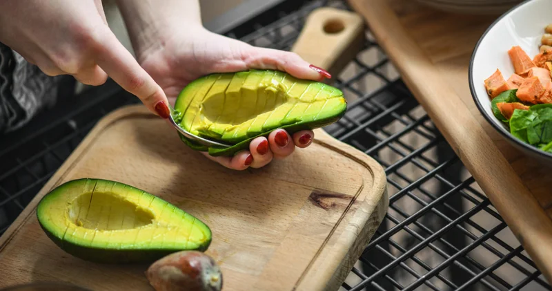 Et ve süt ürünlerinin yerini alabilir mi? Avokado ne kadar sağlıklı? İşte besin değerleri ve tarifler!