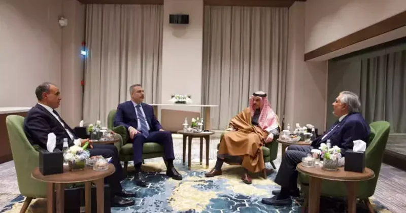 İslamabad’da kritik toplantı! Bakan Fidan dan 3 ülkedeki mevkidaşlarıyla önemli temas