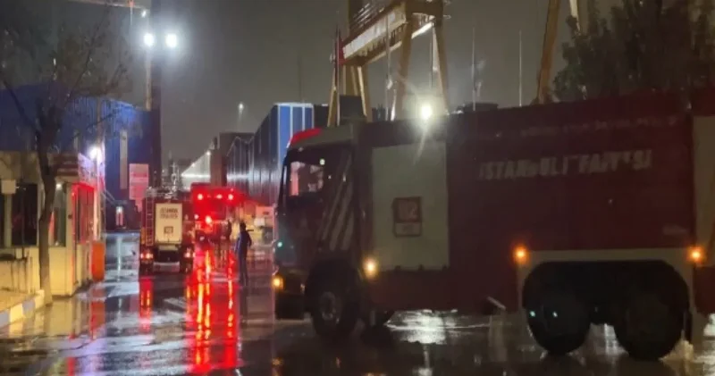 Tuzla da 120 metrelik gemide yangın: Müdahale sürüyor