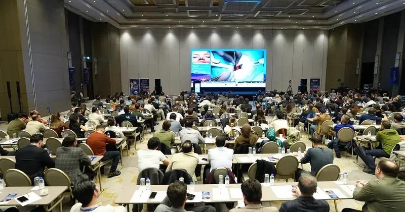 NoseCraft’da eğitim ve canlı cerrahi bir arada