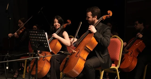 Kocaeli Orkestrası, Toygar Işıklı dizi müziklerini izleyiciyle buluşturdu Kocaeli Haberleri