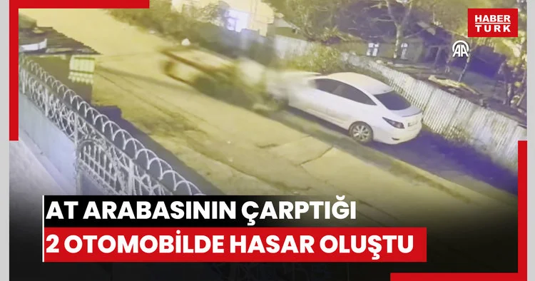 Arnavutköyde başıboş at arabasının çarptığı 2 otomobilde hasar oluştu
