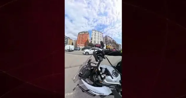 Bahçelievler de motosikletli zabıta memuru yaralı bebeği hastaneye yetiştirdi