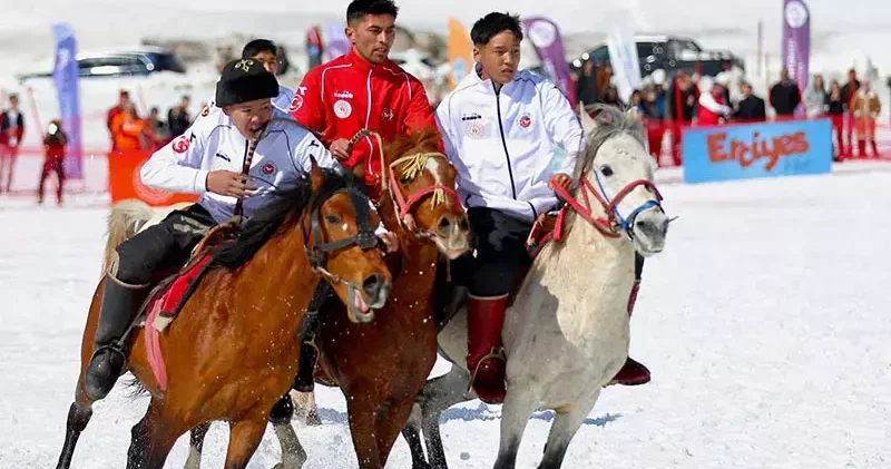Kökbörü Oyunları Erciyes 2026 Erciyes Kayak Merkezi nde düzenlendi