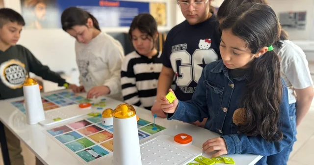 Yaparak Yaşayarak Öğrenme Merkezi öğrencilerin yeni eğitim durağı oldu Mersin Haberleri