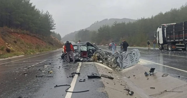 Yatağan Milas Karayolu nda kaza: 3 yaralı Muğla Haberleri