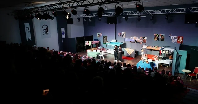 Didim deki kadınlara yönelik tiyatro oyunu yoğun ilgi gördü Aydın Haberleri