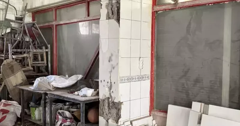 51 kişinin yaşadığı bina tahliye edildi! Vahim iddia: Kolondaki çatlaklar görüntülendi