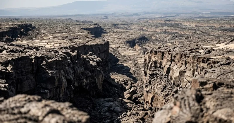 Yerin altı bir anda fermuar gibi açılmaya başladı: İkiye ayrılıyor Sözcü Gazetesi