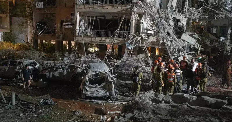 İran saldırıları sonra İsrail de yaralı sayısı 5 bin 689 a ulaştı