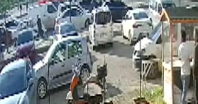 Kahramanmaraş’ta silahlı saldırı kamerada; 2 yaralı