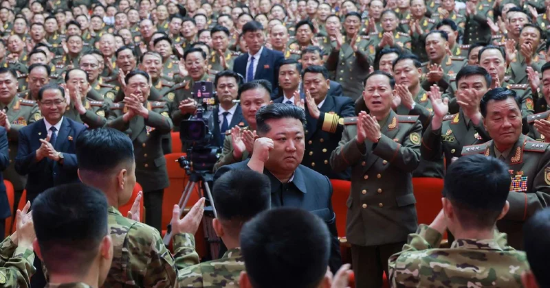 Kim askerlerine esir düşmeyi yasakladı: Risk oluştuğunda intihar edin