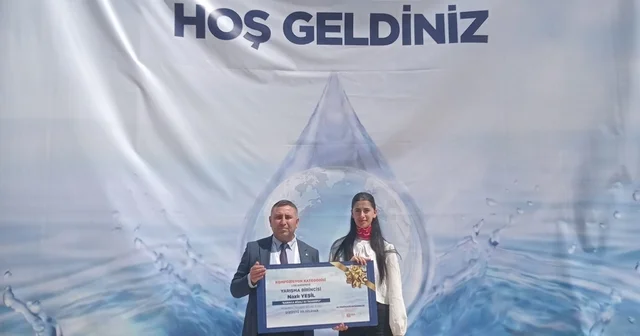Beylikova daki öğrenciden kompozisyon dalında önemli başarı Nazlı Yeşil, 75 bin eserin yer aldığı Su Verimliliği Yarışması nın birinci oldu Eskişehir Haberleri