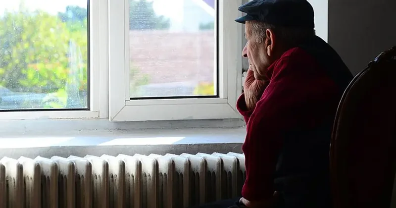 Yüzde 94 engelli adamın banka hesaplarını boşaltmışlar: Huzurevi değil vurgun evi