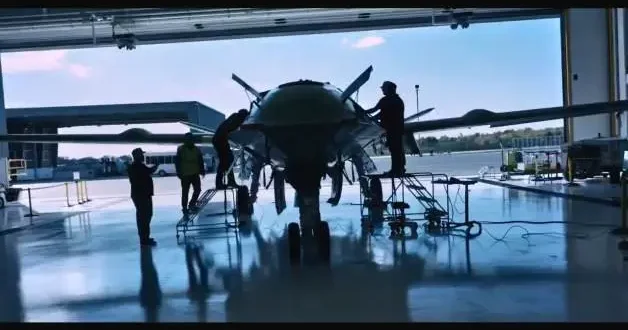 ABD, dünyanın ilk tanker İHA sı MQ 25A Stingray i tanıttı